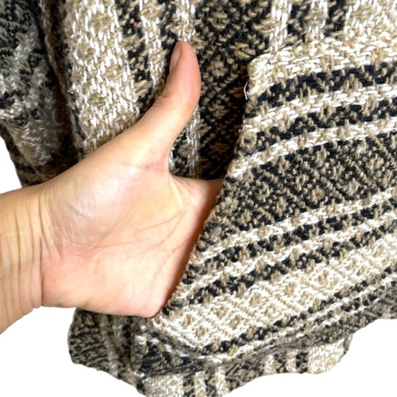 Mexican pop over Hoody 🤍 - Picture 4 of 9